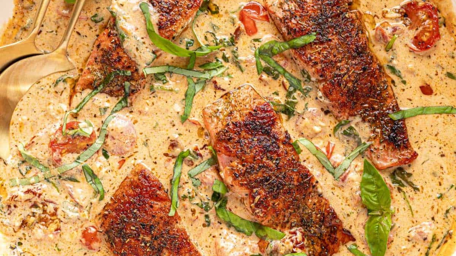 Creamy One-Pan Tuscan Salmon Recipe