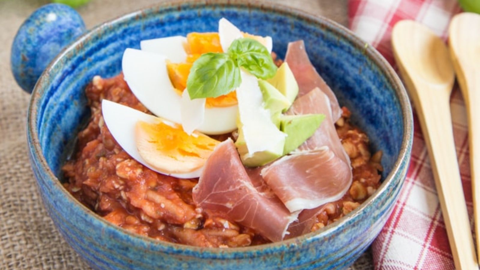 TOMATO SAVOURY OVERNIGHT OATS 